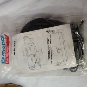 1996-03 Plymouth Dodge Voyager/Caravan New Mopar 04707682 Towing Harness